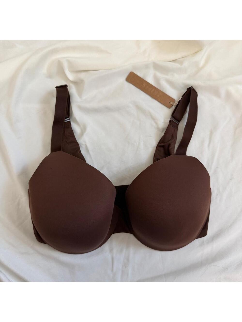 Skims smoothing intimates full coverage lightly lined bra NWT